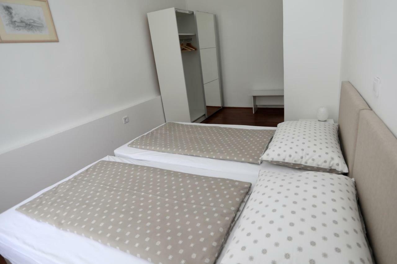 Apartman Cinkopan Pula Exterior photo